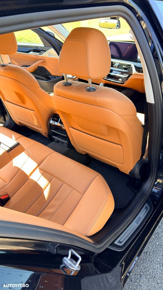 BMW Seria 5 530e xDrive Aut. - 11