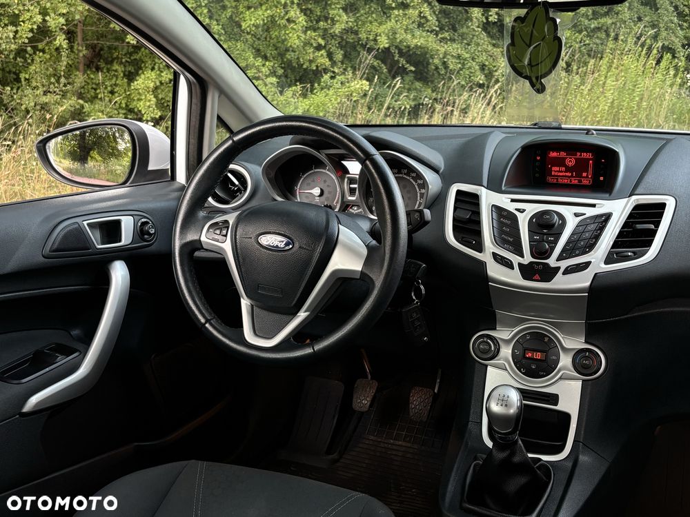 Ford Fiesta - 7