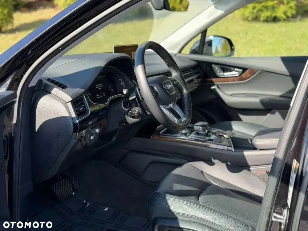 Audi Q7 - 9