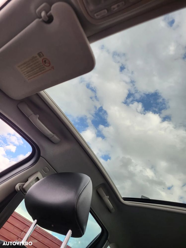 Peugeot 207 90 HDi FAP (Blue Lion) Premium - 12