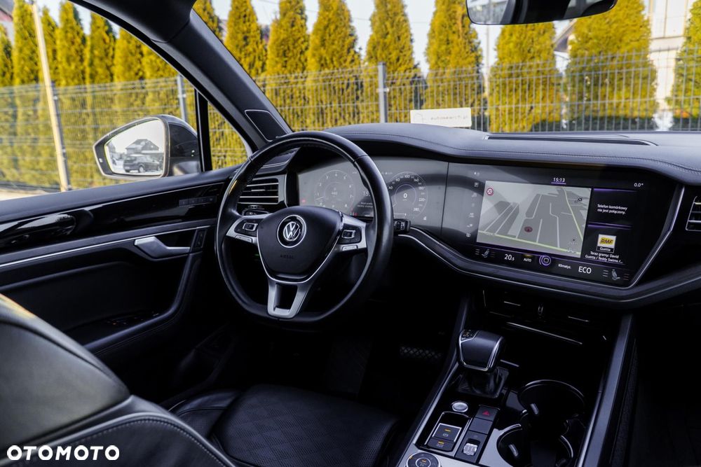 Volkswagen Touareg 3.0 V6 TFSI 4Motion R-Line - 16