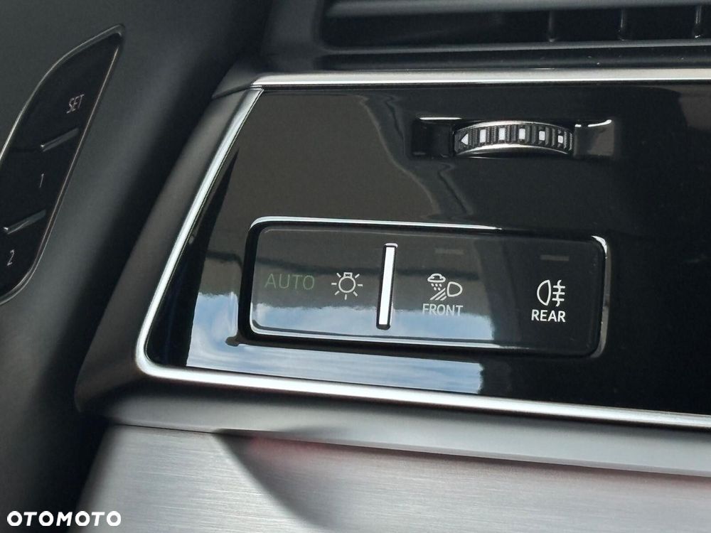 Audi Q8 - 30