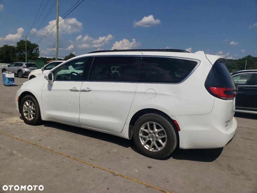 Chrysler Pacifica - 2