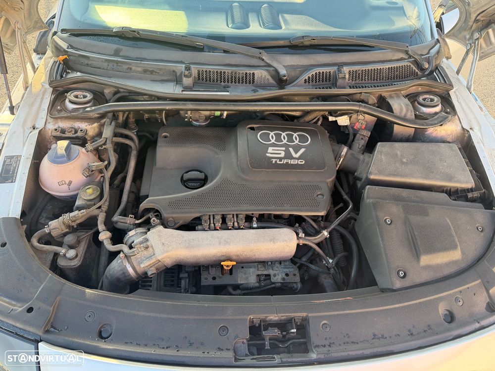 Audi TT Coupé 1.8 T - 1