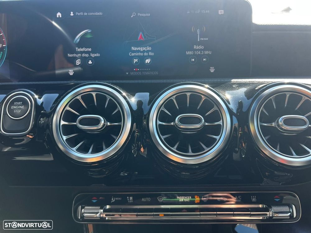 Mercedes-Benz A 250 Limousine e AMG Line - 43