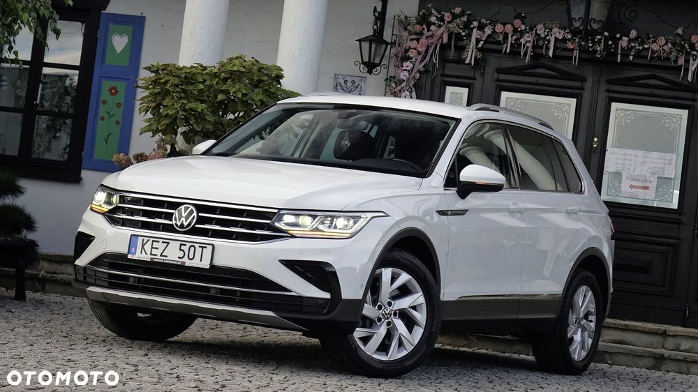 Volkswagen Tiguan - 1