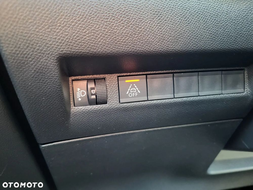 Peugeot 2008 PureTech 130 EAT8 Allure - 31