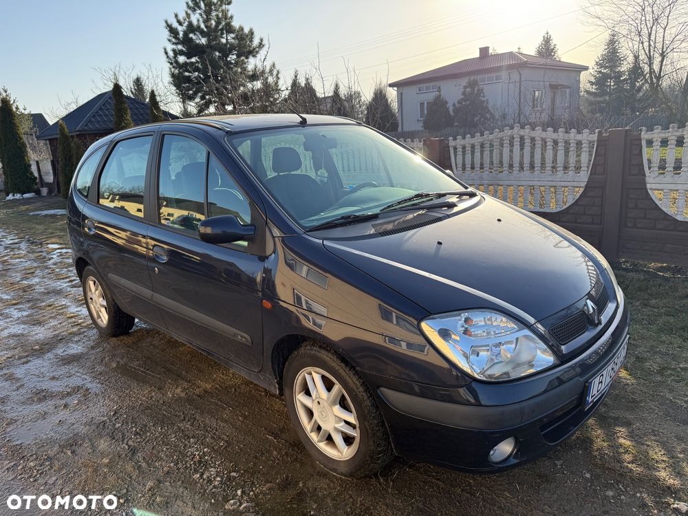 Renault Scenic 1.6 16V EXpression - 11