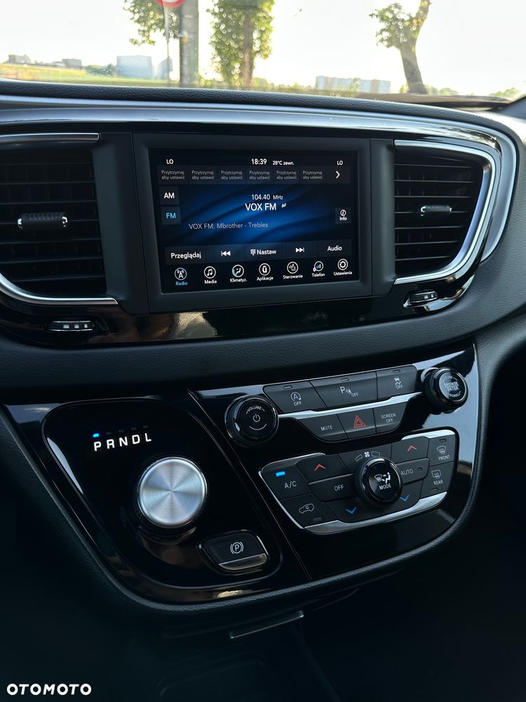 Chrysler Pacifica - 18