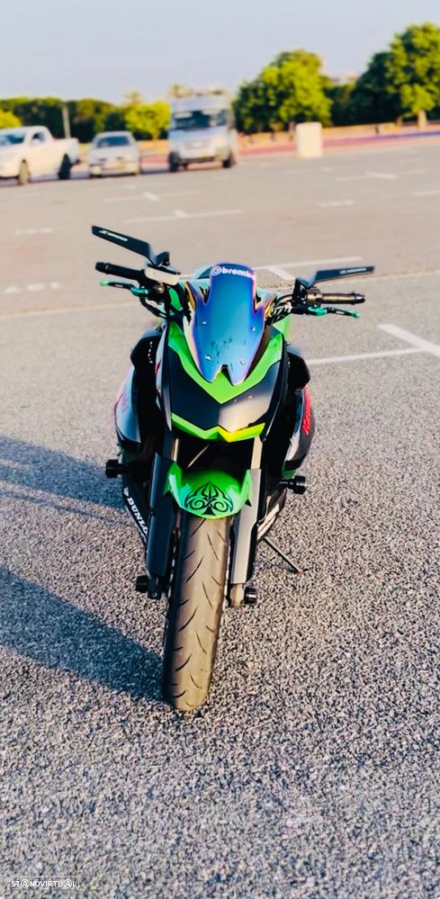 Kawasaki KZ1000 - 6