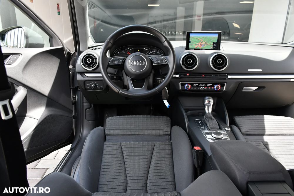 Audi A3 1.6 TDI S tronic Sport - 27