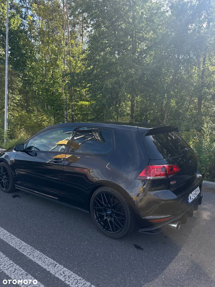Volkswagen Golf 2.0 GTI - 3