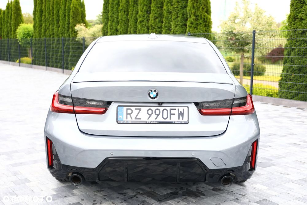 BMW Seria 3 330i xDrive M Sport - 10
