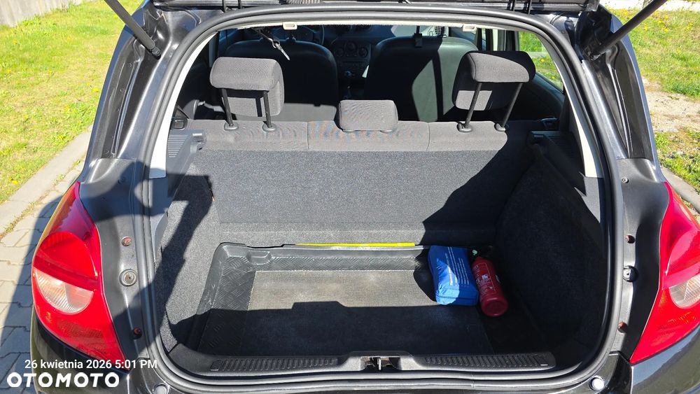 Renault Clio 1.5 dCi Authentique - 8