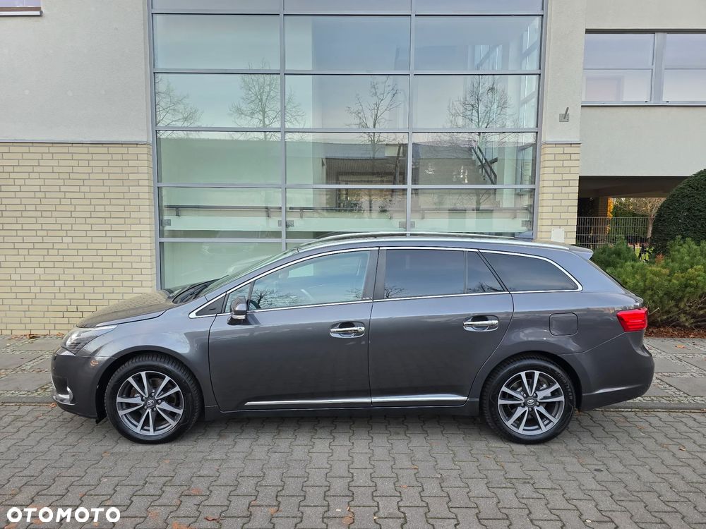 Toyota Avensis 1.8 Premium - 4