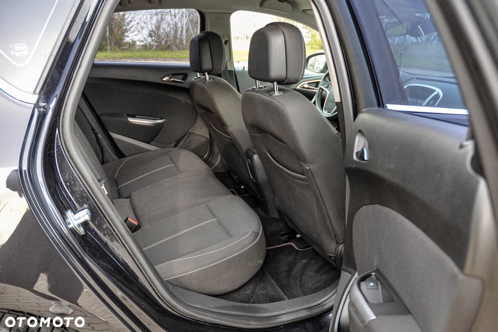 Opel Astra IV 1.6 T Sport - 12