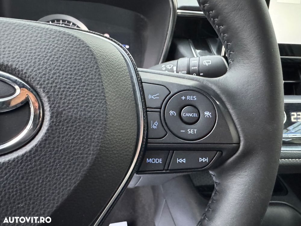 Toyota Corolla 1.8 HSD Dynamic - 9