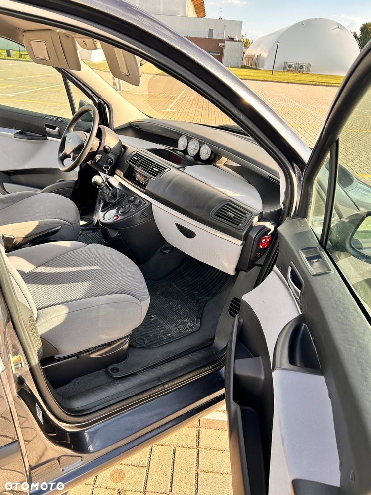 Peugeot 807 - 7