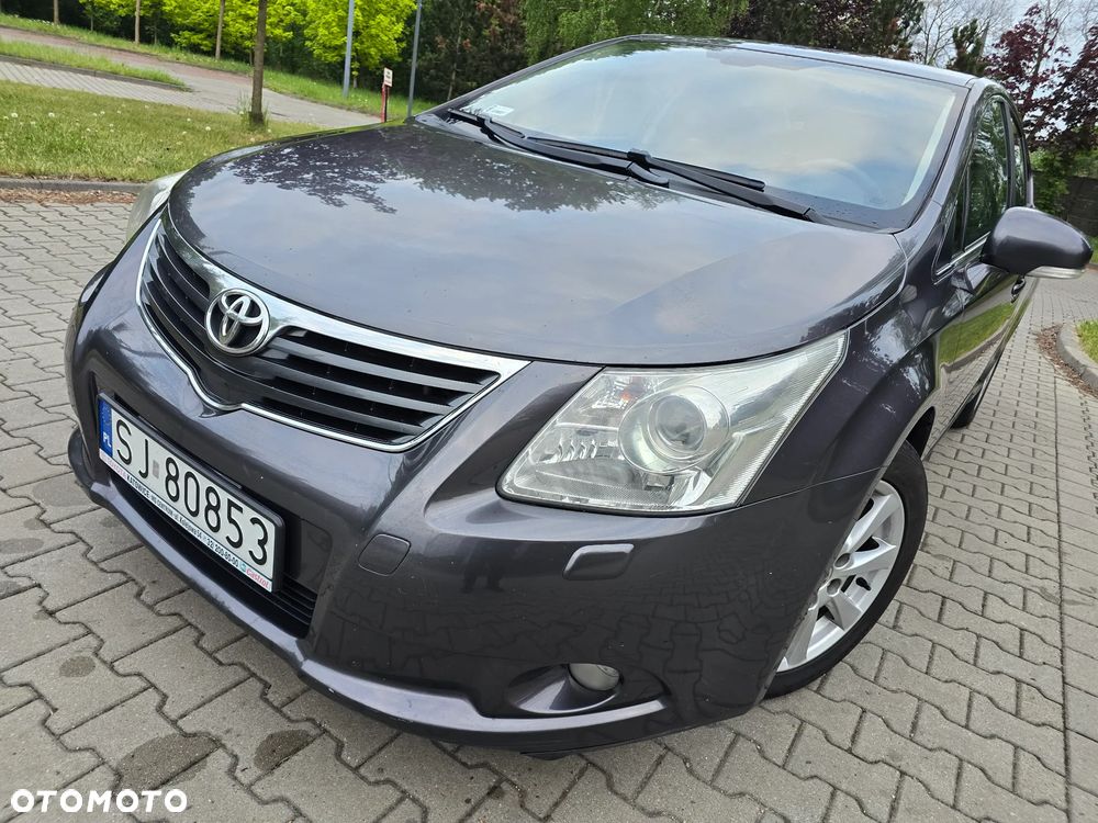 Toyota Avensis 2.0 D-4D Luna - 1