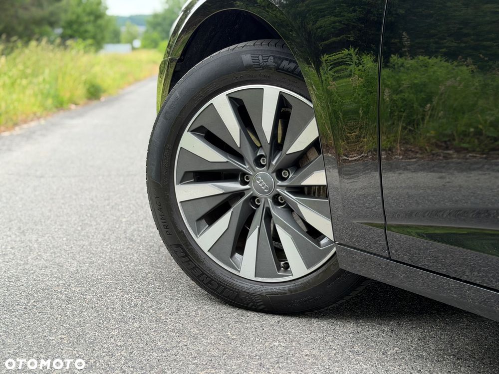 Audi A6 Avant 40 TDI quattro S tronic design - 15