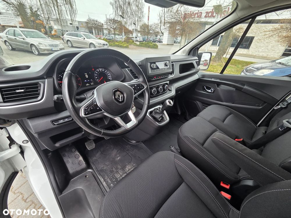 Renault Trafic - 17