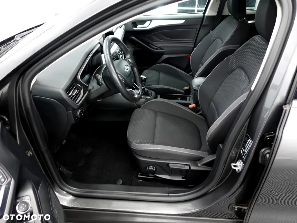 Ford Focus 1.5 TDCi Titanium - 8