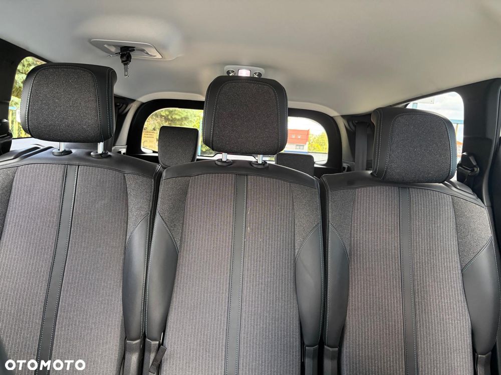 Peugeot 5008 - 24