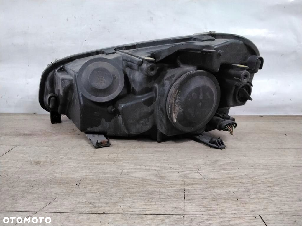 FORD FOCUS C-MAX LIFT LAMPA PRZÓD PRAWA - 2