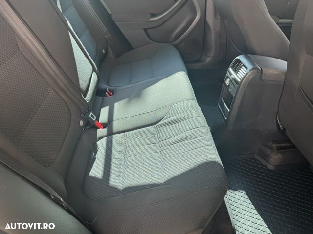 Volkswagen Jetta 1.6 TDI DPF Comfortline - 13