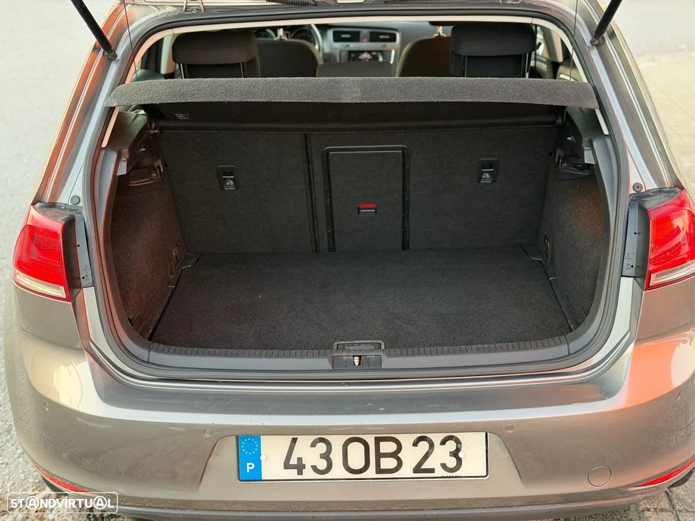 VW Golf 1.6 TDi Confortline - 11