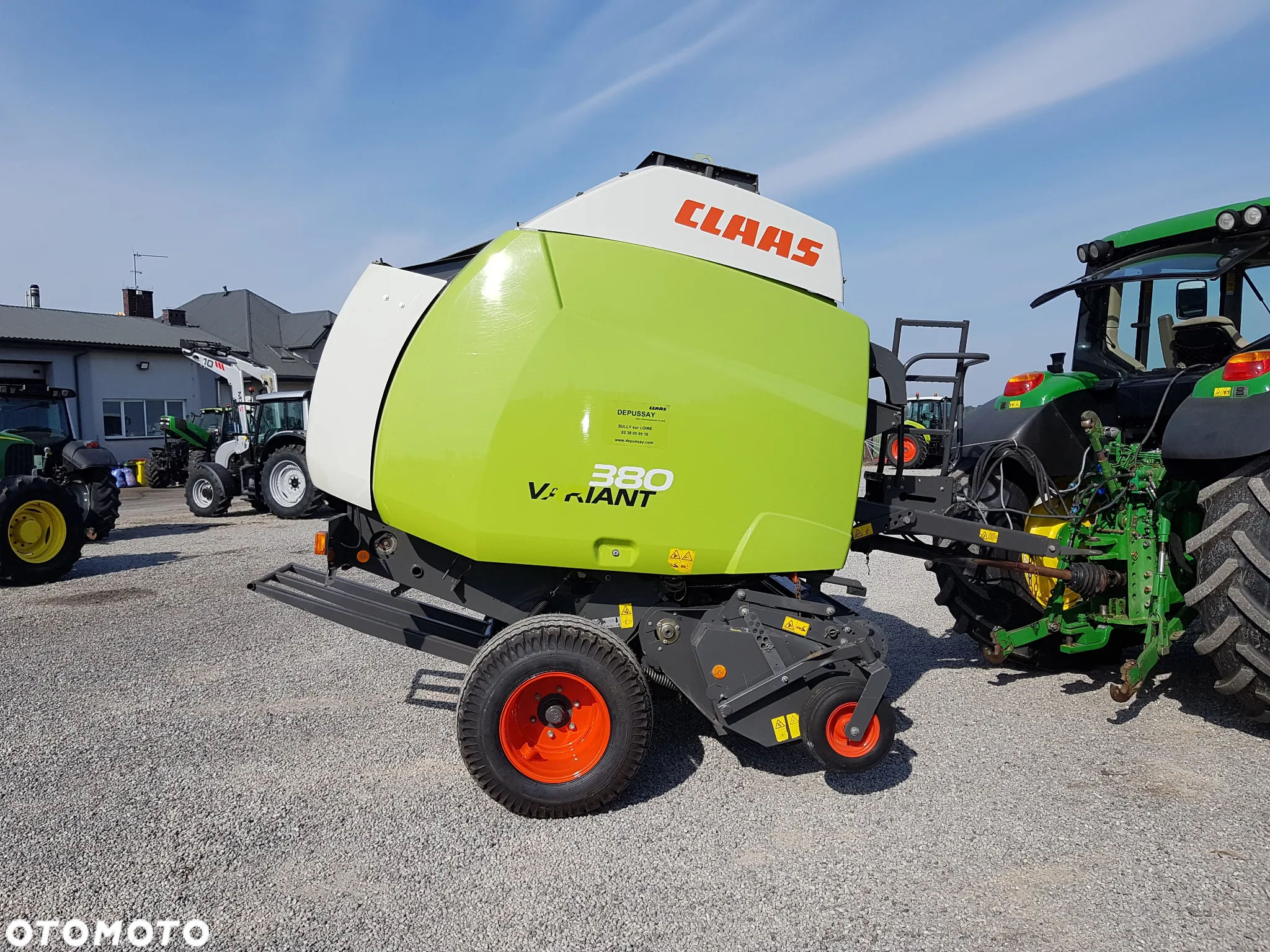 Claas VARIANT 380 - 12