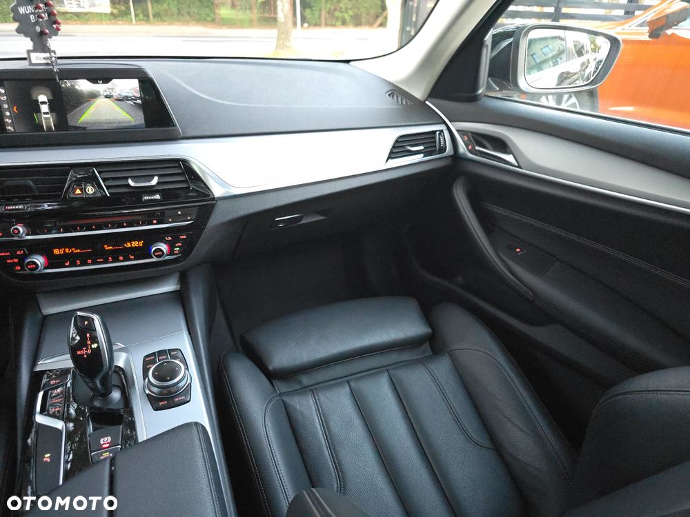 BMW Seria 5 - 21