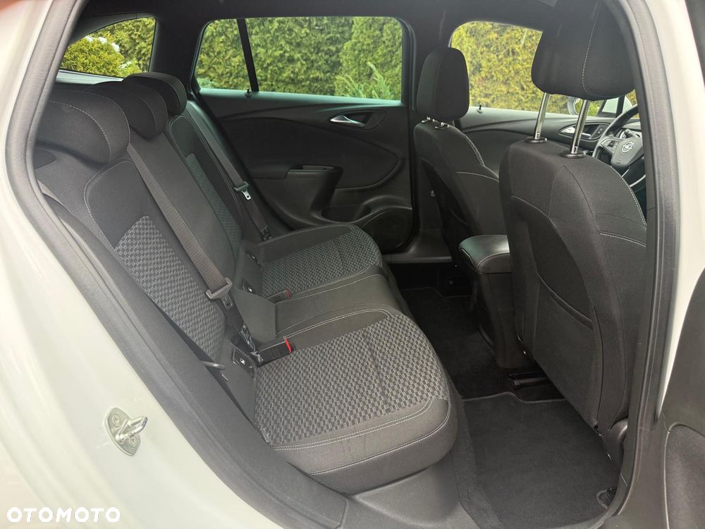 Opel Astra 1.6 D (CDTI) Selection - 18