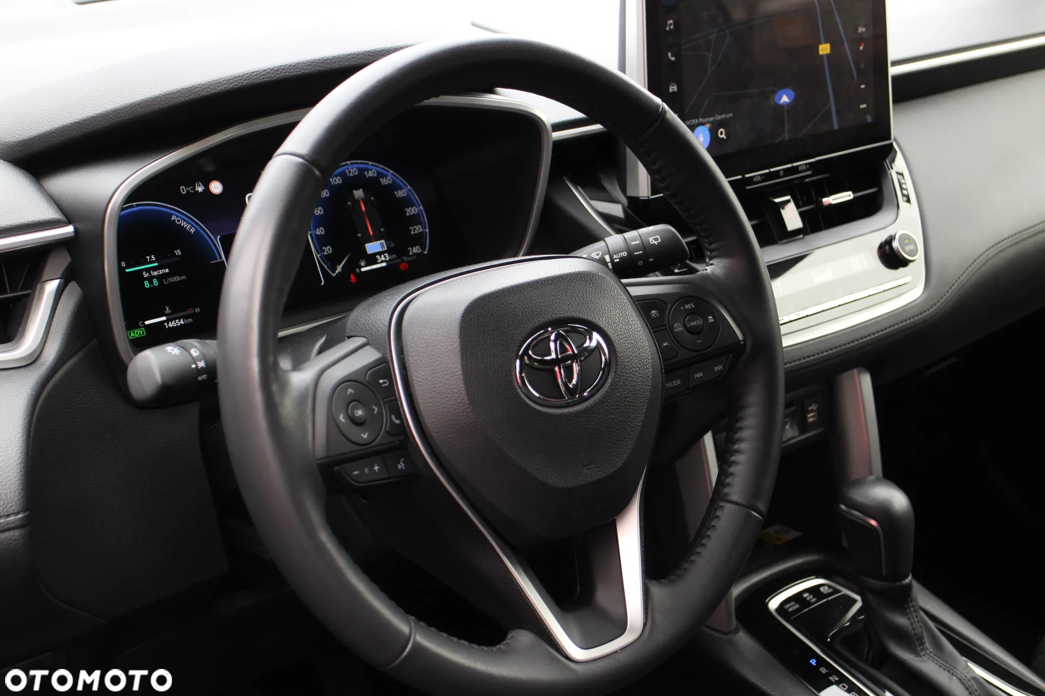 Toyota Corolla 2.0 Hybrid Style - 16