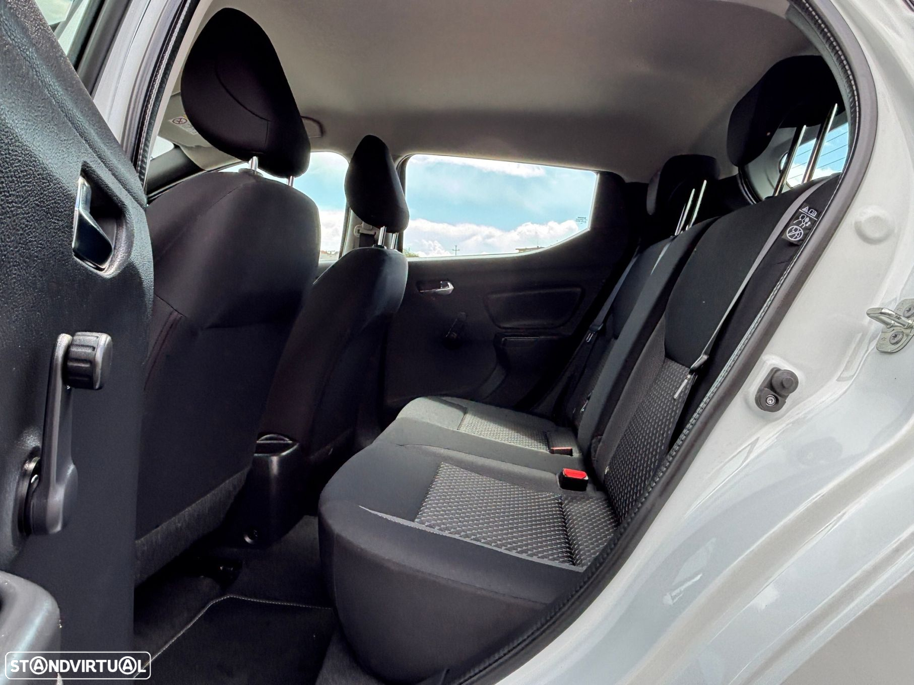 Nissan Micra 1.0 IG-T Acenta - 10