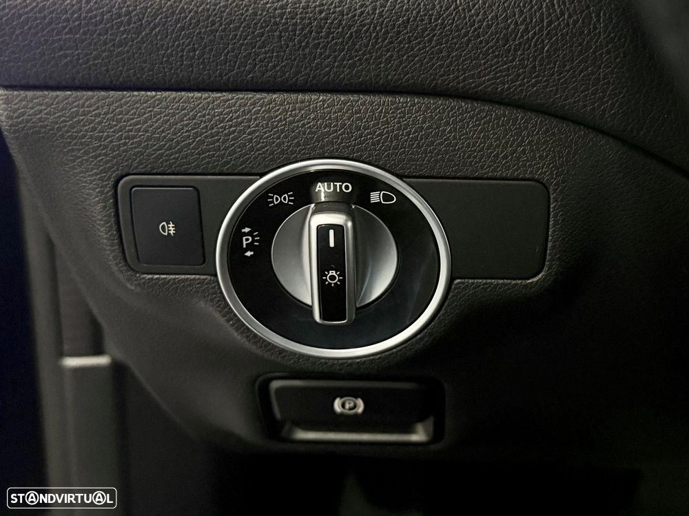 Mercedes-Benz CLA 180 7G-DCT AMG Line - 29