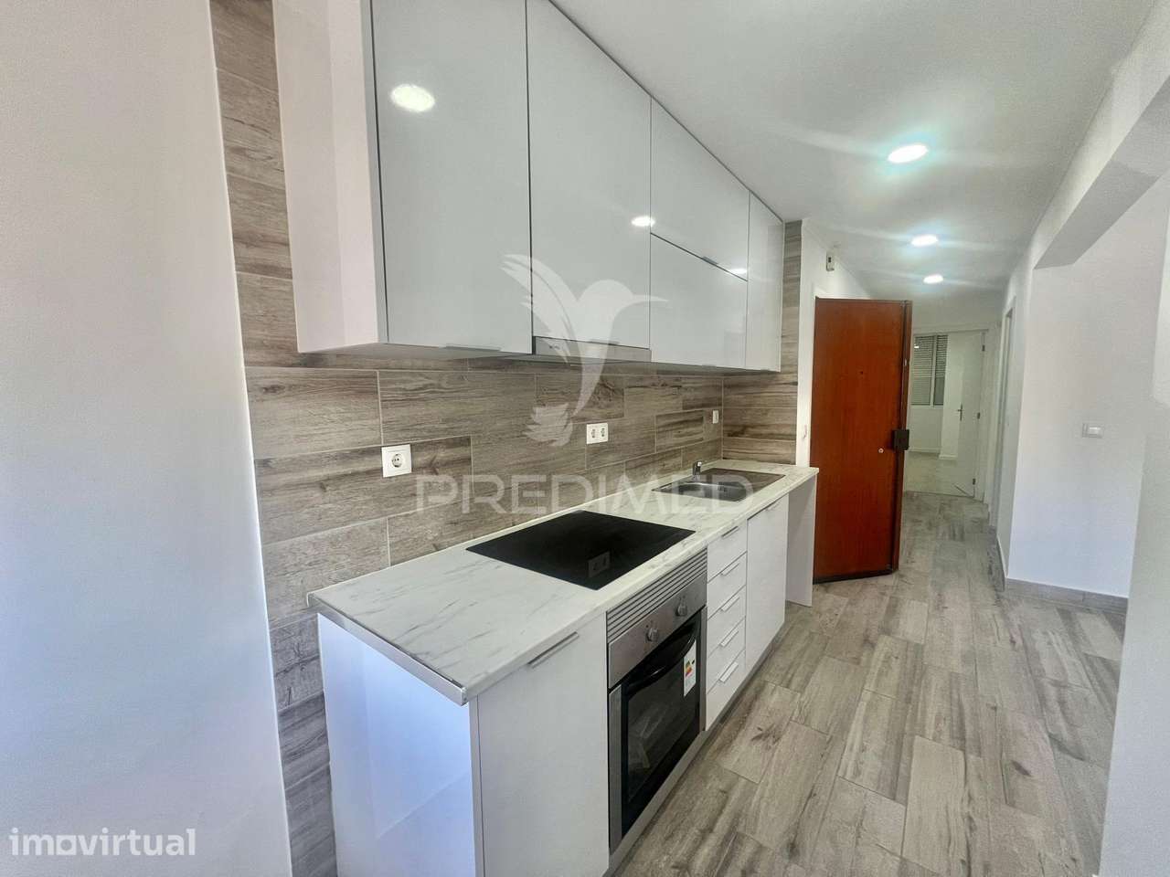 Apartamento T2 totalmente remodelado - Baixa da Banheira - Grande imagem: 2/18