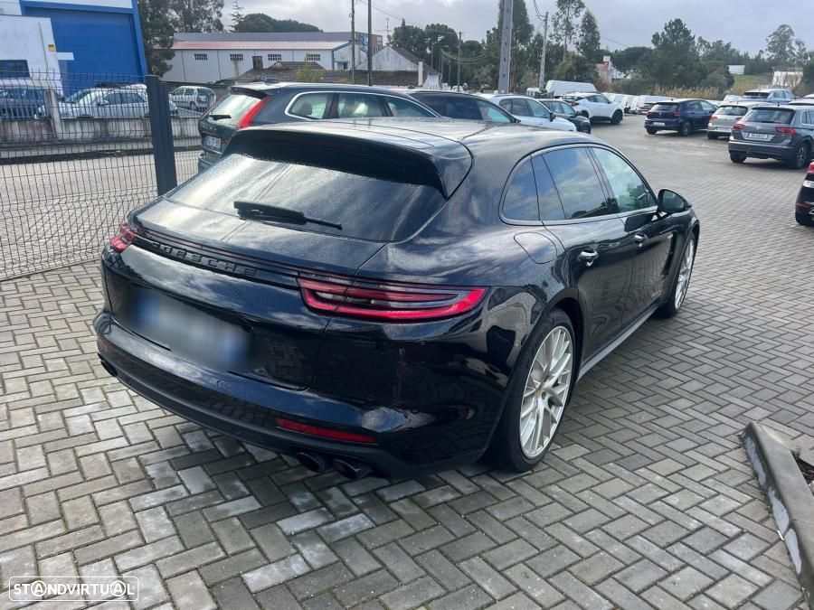 Porsche Panamera Sport Turismo 4 E-Hybrid - 3