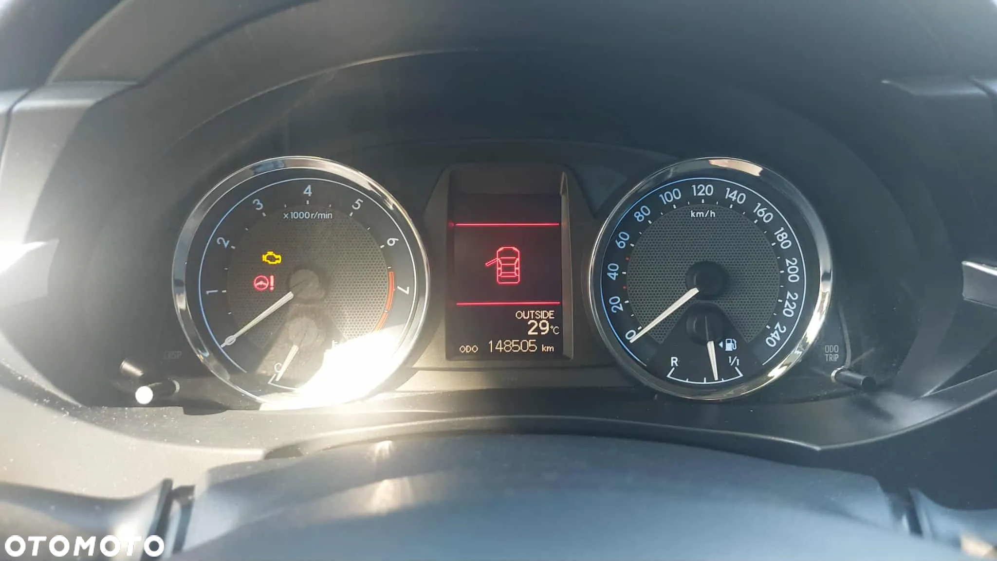 Toyota Corolla 1.6 Premium - 8