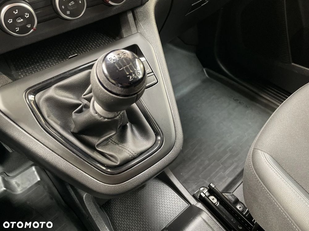 Renault KANGOO VAN - 15