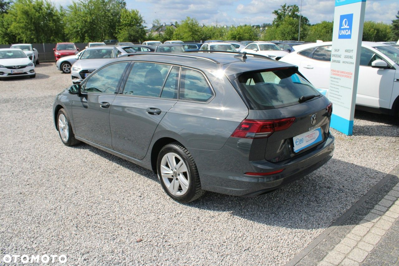 Volkswagen Golf - 8