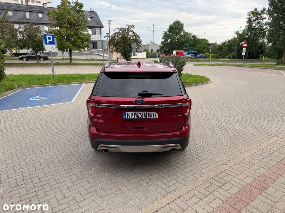 Ford Explorer - 4