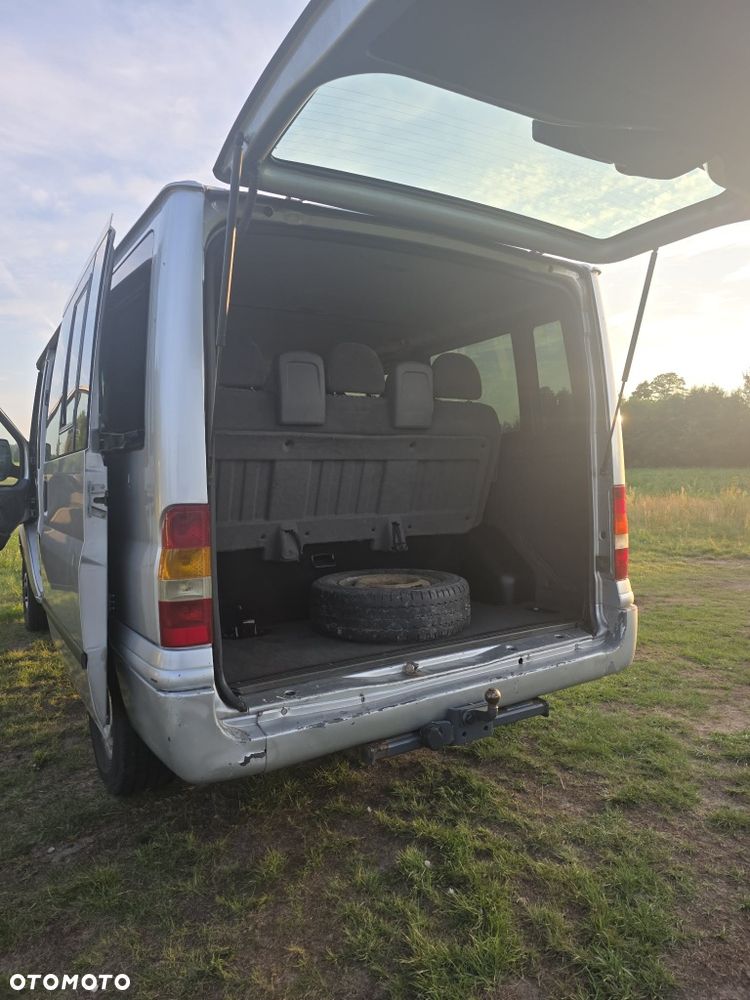 Ford Tourneo Custom - 3