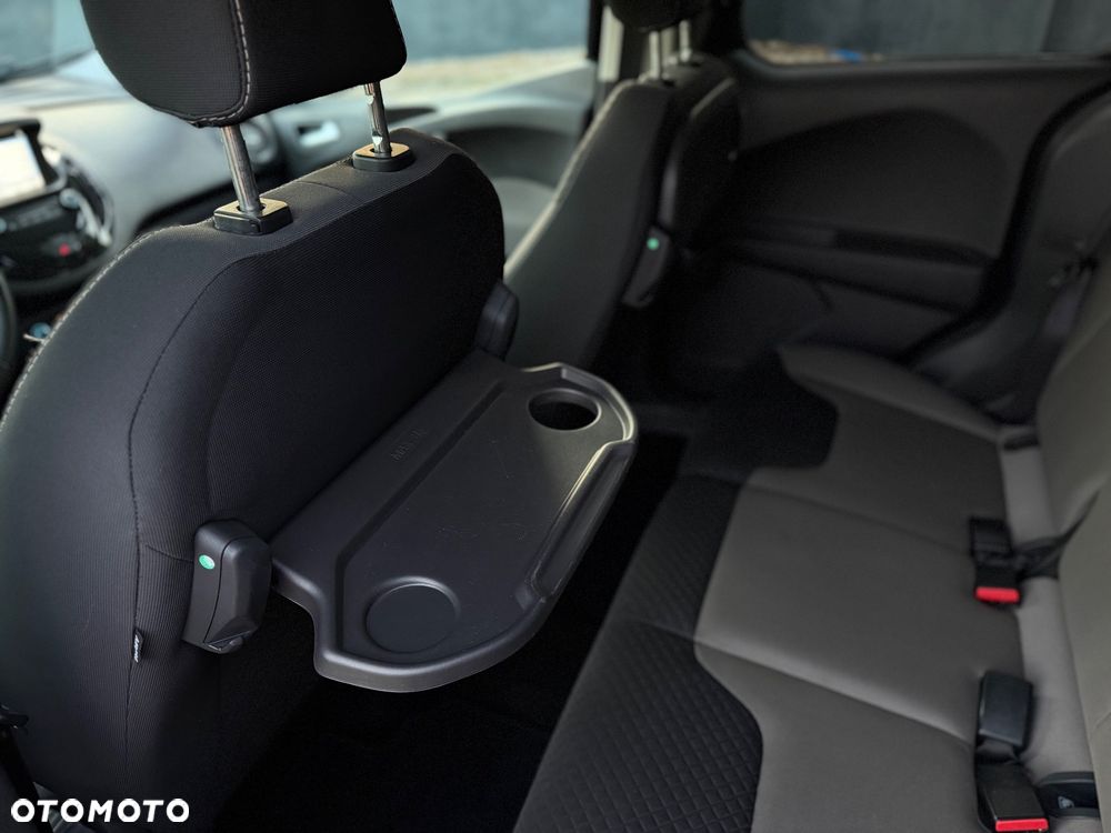 Ford Courier - 28