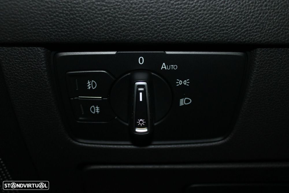 VW Passat Variant 2.0 TDI Business Package DSG - 11