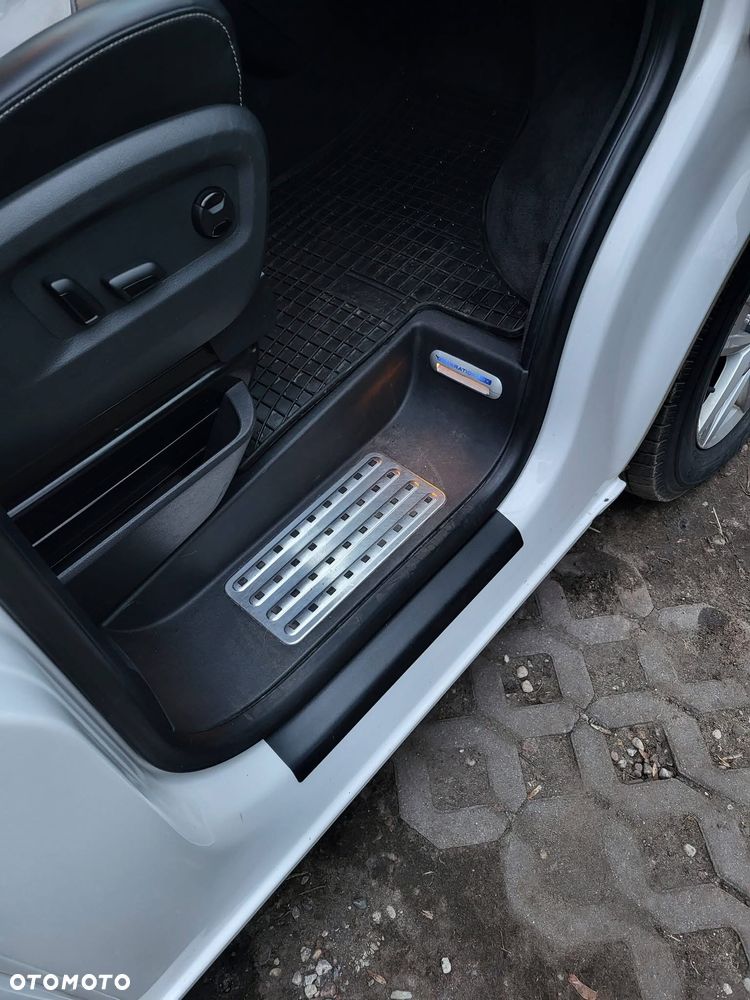 Volkswagen Multivan - 9