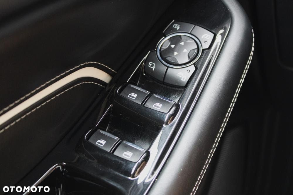 Ford S-Max - 36