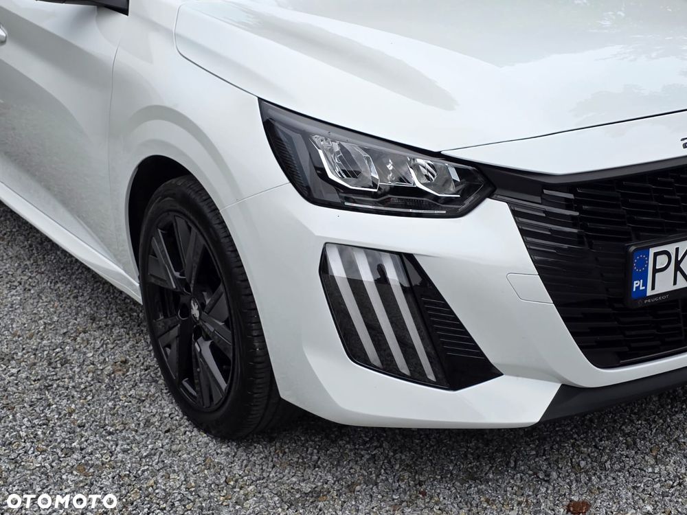 Peugeot 208 - 4