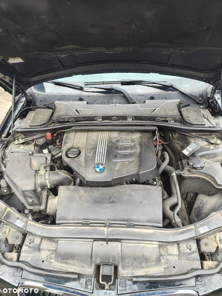 BMW Seria 3 318d - 12