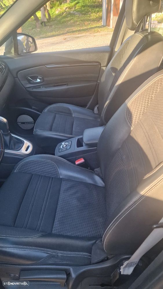 Renault Grand Scénic 1.5 dCi Bose Edition EDC SS - 17